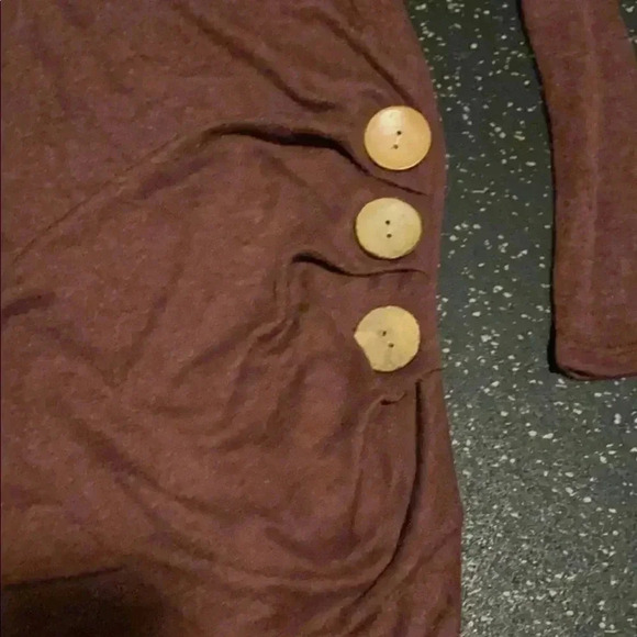 Sweater size small - Picture 2 of 3